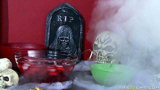 The Men In Plastic Masks With Jordan Ash, Alanah Rae, Nikki Sexx, Carlo Carerra - Brazzers