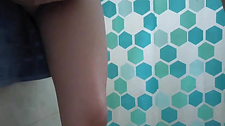 I Get Hot in the Shower Delicius