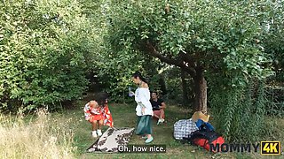 Watch Valentina Sierra & Lola Danger get down and dirty with Italian studs in public