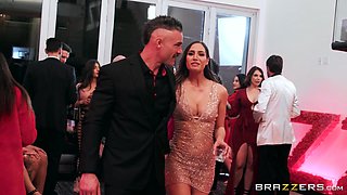 Valentine's Day Affair: Best Moments With Phoenix Marie, Valentina Nappi, Demi Sutra, Luna Star, Whitney Wright, Emily Willis, Ivy Lebelle, Desiree Dulce, Gabbie Carter, Lasirena69 - Brazzers
