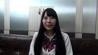 Japanese mommy getting her juicy asian pussy fingered