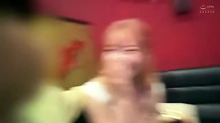 激カワ淫乱キャバ嬢がアナルもオマンコも丸見えのM字開脚で手マンとクンニで濡れ濡れ