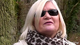 Big Tit Wife mom Gets Slit Licked By Blondie Lesbian