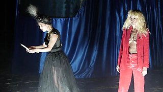 Jeanne Balibar naked in Bajazet 2019