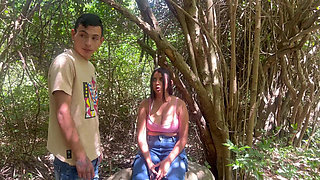 OUTDOOR SEX WITH STRANGER ENDS IN PLEASURABLE CUMSHOT