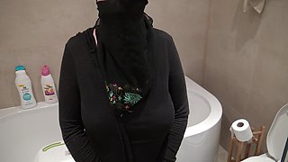 British Pervert Fucks His Mature Egyptian Maid in Hijab