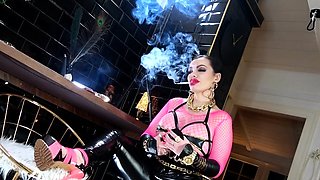 Anouschka Femme Fatale – SMOKING POCKET PUSSY HUMILIATION
