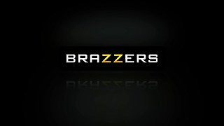 Riley's Raunchy Rubdown With Billy Glide, Riley Evans - Brazzers