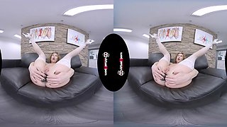 Julia North Stretching Her Labia - VirtualXPorn