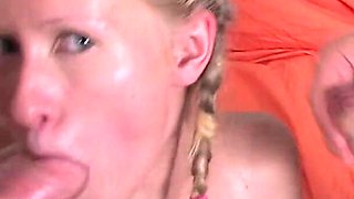 Double cumshot action in extreme threesome