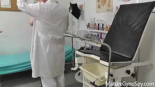 Mature Gyno Secret- Gyno Doctor Records His Mature Female Patient On A Cam