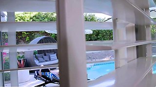 Handyman get seduces by the hot wife