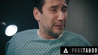 Horror porn with kink nurse Anna Claire and demon Ashely Lane with 3 boobs