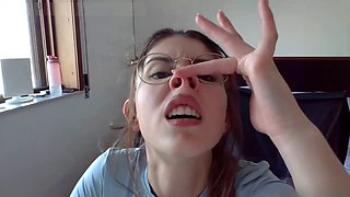 Nose, hd videos, hot brunette