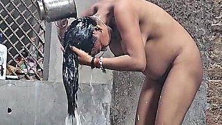 Indian Desi Village Beautiful Girl While Bathing