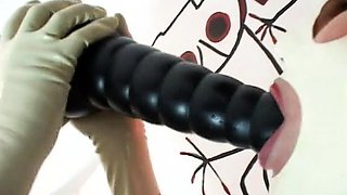 Independent Amateur lesbians toying pussy by double dildo