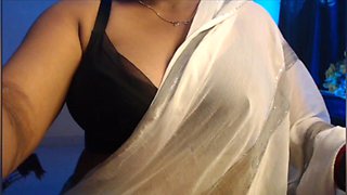 Sexy hot girl shows her boobs and does pussy rubbing and pussy fingering to enjoy sex.