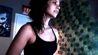 Brunette Solo Webcam Masturbation