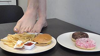 Fast Food & Donat Foot Feeding!
