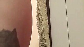 Instead of Doing the Laundry, I Started Masturbating Near the Washing Machine