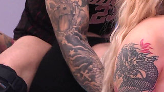 She Will Never Forget This Stretching Lesson