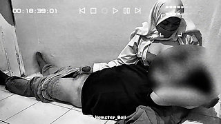 Damn! Caught on Video Malay High College Student Gets Handjob in Classroom