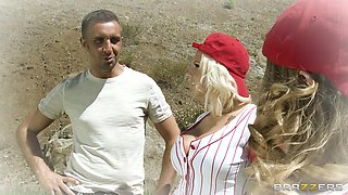 Field Of Reams With Keiran Lee, Lylith Lavey, Kagney Linn Karter - Brazzers