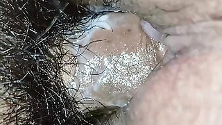 Close-up fuck creampie