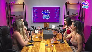 Podcast Turns Suruba! 4 Fucking Hotties, Suck Pussy, Play with Vibrators and Cum Shamelessly Together!