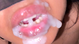 Sexy Sensual Mother-in-law Was Licking Son-in-law's Penis and Eating It.