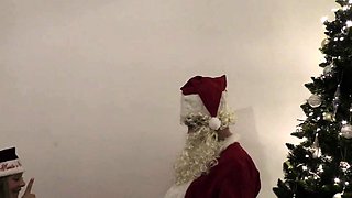 Fatty girl who loves big cocks warms up for a hardcore sex