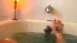 Amateur hottie solo masturbation