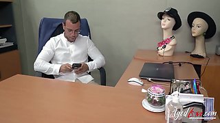 Intense Sexual Intercourse Of Mature Lady And Her Handy Lover