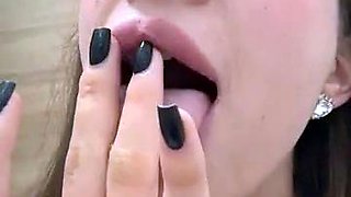 Shy_priincess masturbates in public