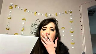 Hot Brunette mature Webcam Masturbation