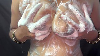Indian (2th Class College Girl Squrting in College Viral Video!! Fingering!! Niked Bath in College Bathroom