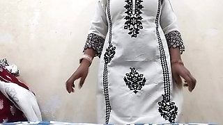 Desi Mona Bhabhi Sexy Video