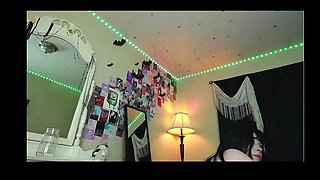 Girlfriend rubbing her boobs and clit on camera homemade amateur 1080p