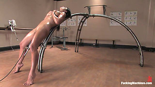 Pilates Instructor - Elyse Stretches for the Machines