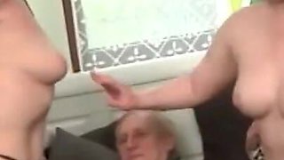 Mature couple loves the young pussy old and young threesome