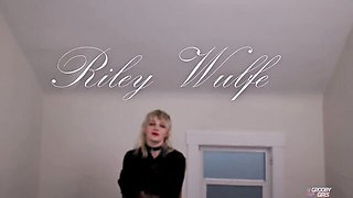 Rosy cutie - anal sex - Grooby Girls
