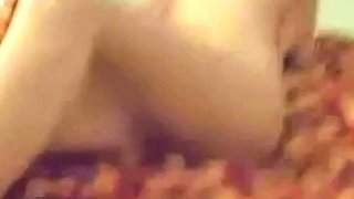 Skinny Norwegian Girl onanerer hardcore