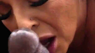 Sexy Brunette Pawg Iluvshaunalv Gets Fucked by Two Black Cocks