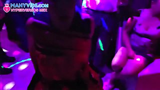 Gangbang Latina Puta En Club