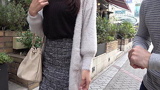 M993b01 a Newlywed Super Celebrity Wife. Sexless with My Husband for Half a Year! a Man I Met for the First Time Was Teased