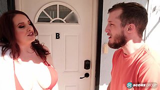 Maggie Green: Bikini Babe Takes Brick Dick