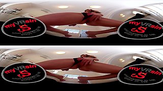 Rebecca Volpetti - Face Sitting 1 On 1 - Upskirt Fingering Shaved Pussy
