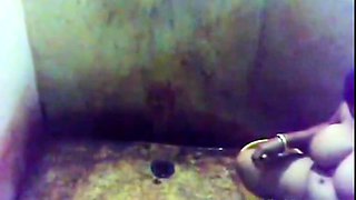 busty stepmom spied in bath house (Sri Lanka)