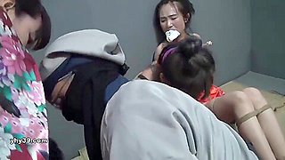 Chinese Bondage Female Catching Head 3