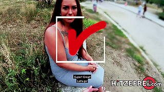 Zara Mendez lets a random guy pound her shaved cunt after blowing him! - Hitzefrei